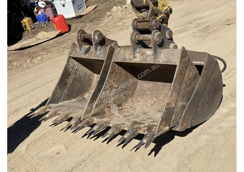 Used Yanmar/Toyota/Isuzu Excavator Bobcat and Tipper Truck Combo