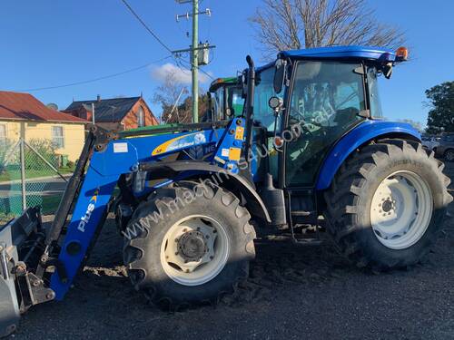 New Holland TD5100 Tractor