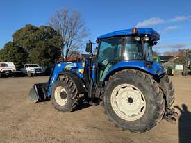 New Holland TD5100 Tractor - picture1' - Click to enlarge
