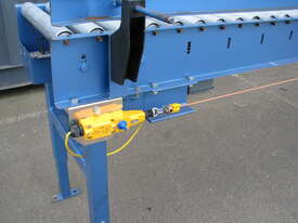 Variable Speed Motorised Roller Conveyor - 3m long - picture2' - Click to enlarge