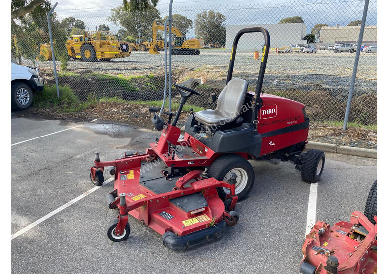 caption Toro GroundsMaster 3280 D Front Deck Lawn Equipment