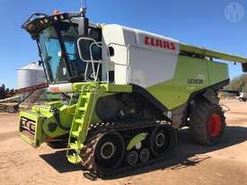 Claas 770tt & 40ft Draper Front - picture1' - Click to enlarge