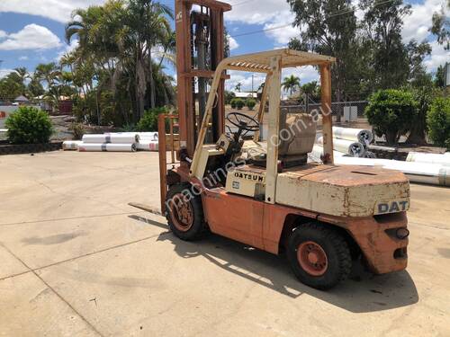 Cheap Forklift with Pneumatic Tyres 