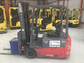 1.8T Battery Electric 3 Wheel Forklift - picture0' - Click to enlarge