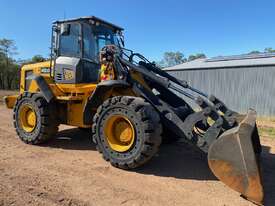 JCB 426 13.4T 150Hp Wheel Loader with Quick Hitch - picture2' - Click to enlarge