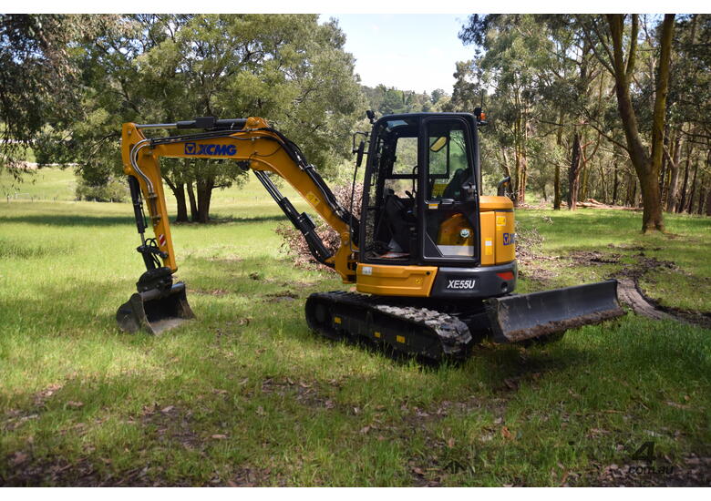 caption Excavator: XE55U