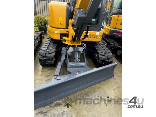 Excavator: XE55U 