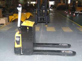 Used 2.0T CAT Pallet Truck NPP20N2 - picture1' - Click to enlarge