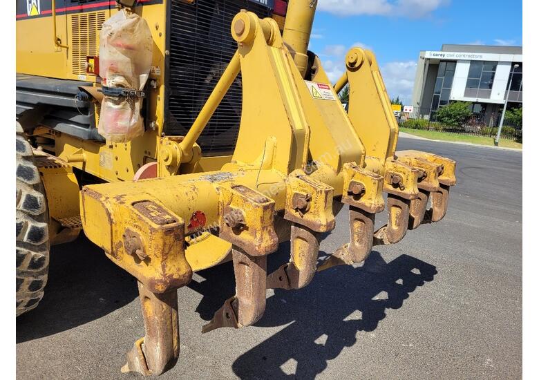 caption 2005 CAT 14H GRADER WIRED FOR TOPCON GPS. 13,515 HOURS.