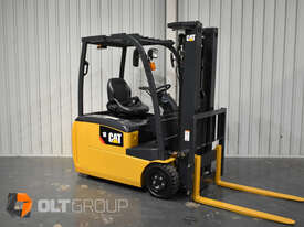 CAT EP18TCB 3 Wheel Electric Forklift 4700mm Container Mast 2018 345 Hours - picture2' - Click to enlarge