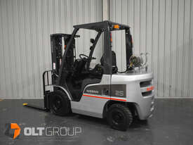 Nissan 2.5 Tonne Forklift 4 Hydraulic Functions Fork Positioner LPG EFI New Steer Tyres - picture0' - Click to enlarge