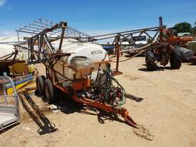 TRAILING BOOM SPRAYER - 3000LITRE TANK - picture0' - Click to enlarge