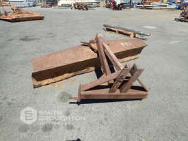 3 POINT LINKAGE GRADER BLADE - picture0' - Click to enlarge