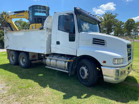 Iveco Powerstar 7200 Tipper Truck - picture0' - Click to enlarge