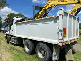 Iveco Powerstar 7200 Tipper Truck - picture2' - Click to enlarge