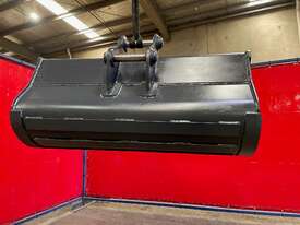 8 Tonne Excavator Mud Bucket In stock Australian made - picture2' - Click to enlarge