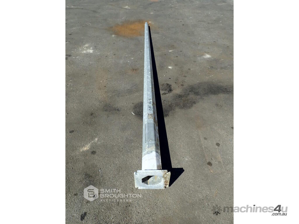 Used 4M OUTDOOR LIGHT POLE Earthmoving Parts in , Listed on Machines4u