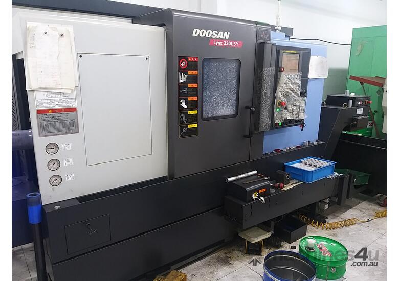 Used 2014 Doosan 2014 Doosan Lynx 220lsyc Twin Spindle Turn Mill Cnc Lathe Cnc Lathe Mill Turn 6428