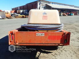 CUSTOM BUILT SINGLE AXLE WATER TRAILER - picture1' - Click to enlarge