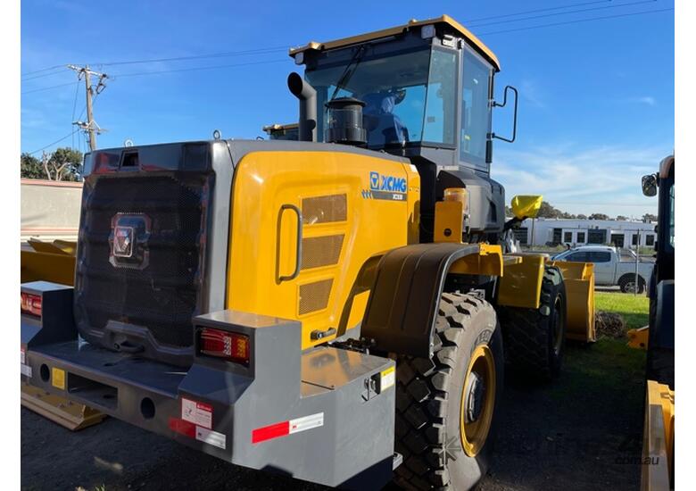 caption XC938Wheel Loader 11T - On Factory Clearance Sale!