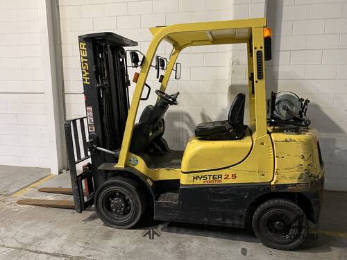 Hyster 2.5T LPG Container Mast