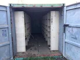 20' Shipping container - picture0' - Click to enlarge