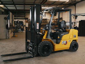 New Cat 2.5 Tonne LPG Forklift - picture0' - Click to enlarge