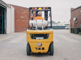 New Cat 2.5 Tonne LPG Forklift - picture1' - Click to enlarge
