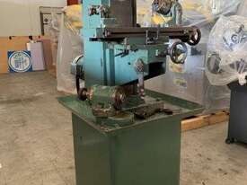 Universal Milling Machine - picture0' - Click to enlarge