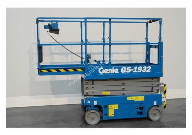 New 2017 Genie New Genie GS1932 Electric Scissor Lift Electrical ...