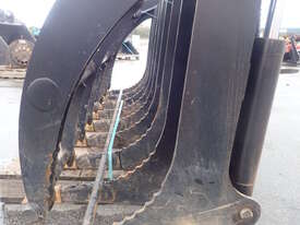 HIMAC CG24UN 2400MM CLAW GRAB TO SUIT SKID STEER - picture1' - Click to enlarge