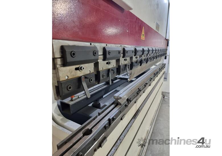 Used Baykal APHS 31090 CNC Hydraulic Pressbrake Baykal APHS 31090 CNC