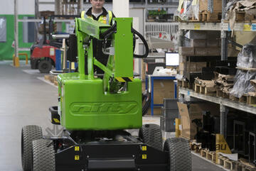 Nifty HR12L low-weight electric cherry picker at under 3.5 tonnes including transport trailer