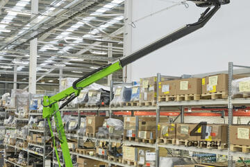 Nifty HR12L low-weight electric cherry picker at under 3.5 tonnes including transport trailer