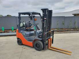 Forklift 1.8T Toyota Container Mast - picture0' - Click to enlarge