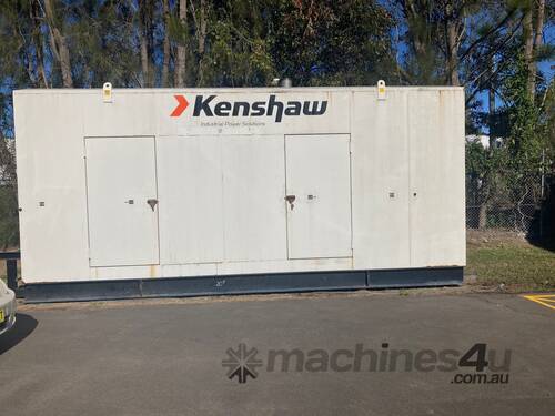 Cummins 1100kVA Enclosed Generator 