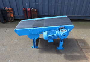 Small Motorised Conveyor - 1.1m long Small Motorised Conveyor - 1.1m long
