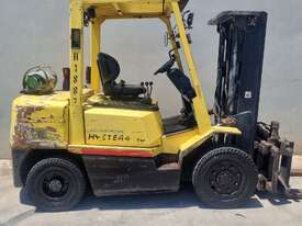 Hyster 4T LPG Forklift with Container Mast and Low Hours - picture0' - Click to enlarge