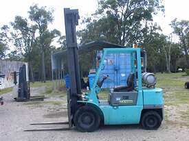 Forklift Mitsubishi FG25 - picture0' - Click to enlarge