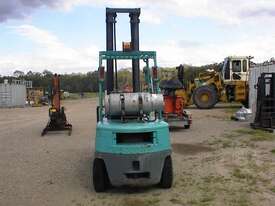 Forklift Mitsubishi FG25 - picture1' - Click to enlarge