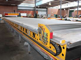 CNC AERONAUT MAXIS PLOTTER CUTTER WITH VACUUM HOLD DOWN TABLE - picture2' - Click to enlarge