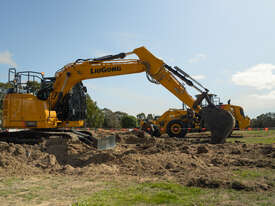 Excavator 17T - Cummins Engine + Compact Radius Excavator with Short Tail Swing! - picture2' - Click to enlarge