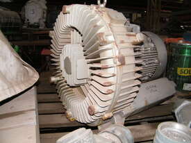 Busch  100  mm  side channel  blower - picture2' - Click to enlarge