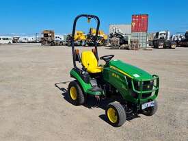 John Deere 1025R - picture0' - Click to enlarge