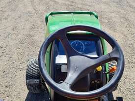 John Deere 1025R - picture2' - Click to enlarge