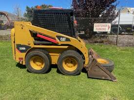 Loader Skid Steer CAT 226B-3 G/P Bucket A/C cab - picture0' - Click to enlarge