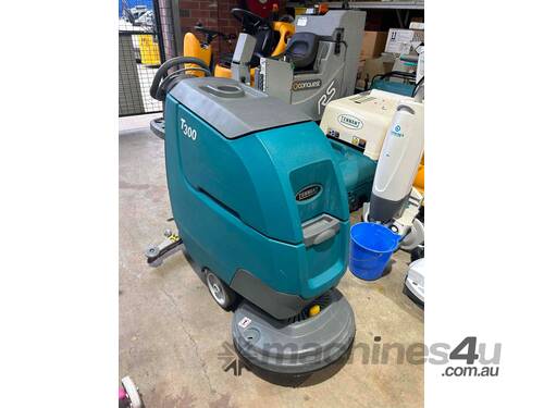 Tennant t300 Walk behind scrubber