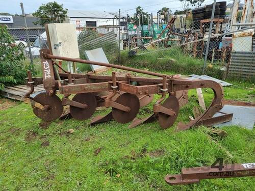 3PL Mouldboard Plough