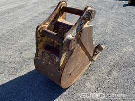 Komatsu 540mm Trench Bucket - picture2' - Click to enlarge