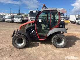 2014 Reform Mounty 100V 4WD Tractor - picture1' - Click to enlarge